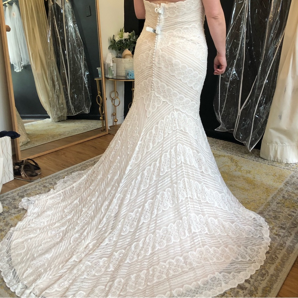 WToo by Watters Amelia wedding dress.  Size 20.